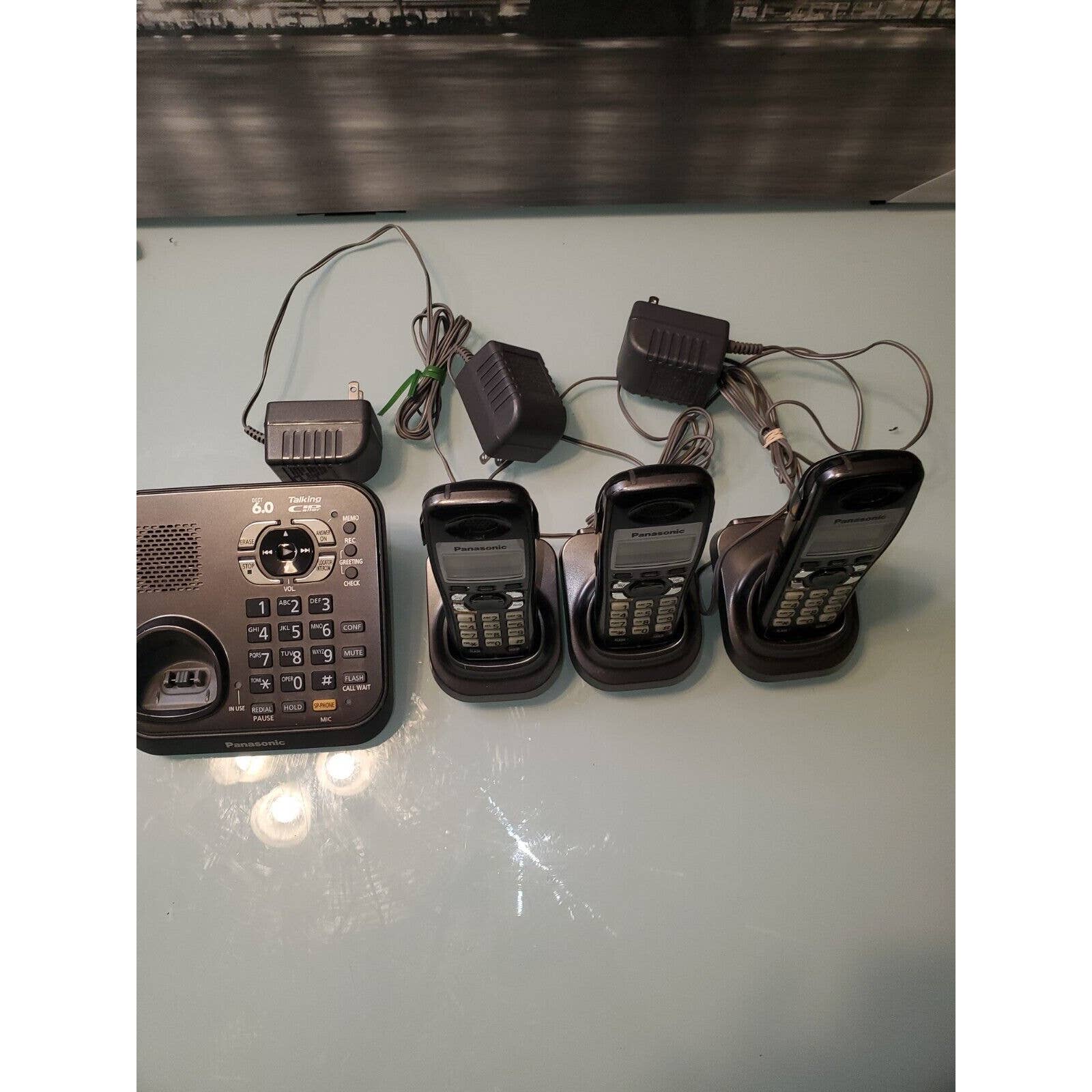 Panasonic Phone base Talking CID Answer machine KX-TGA9341T with 3 phones works