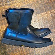 Boots black streamlined ugg boots size 13