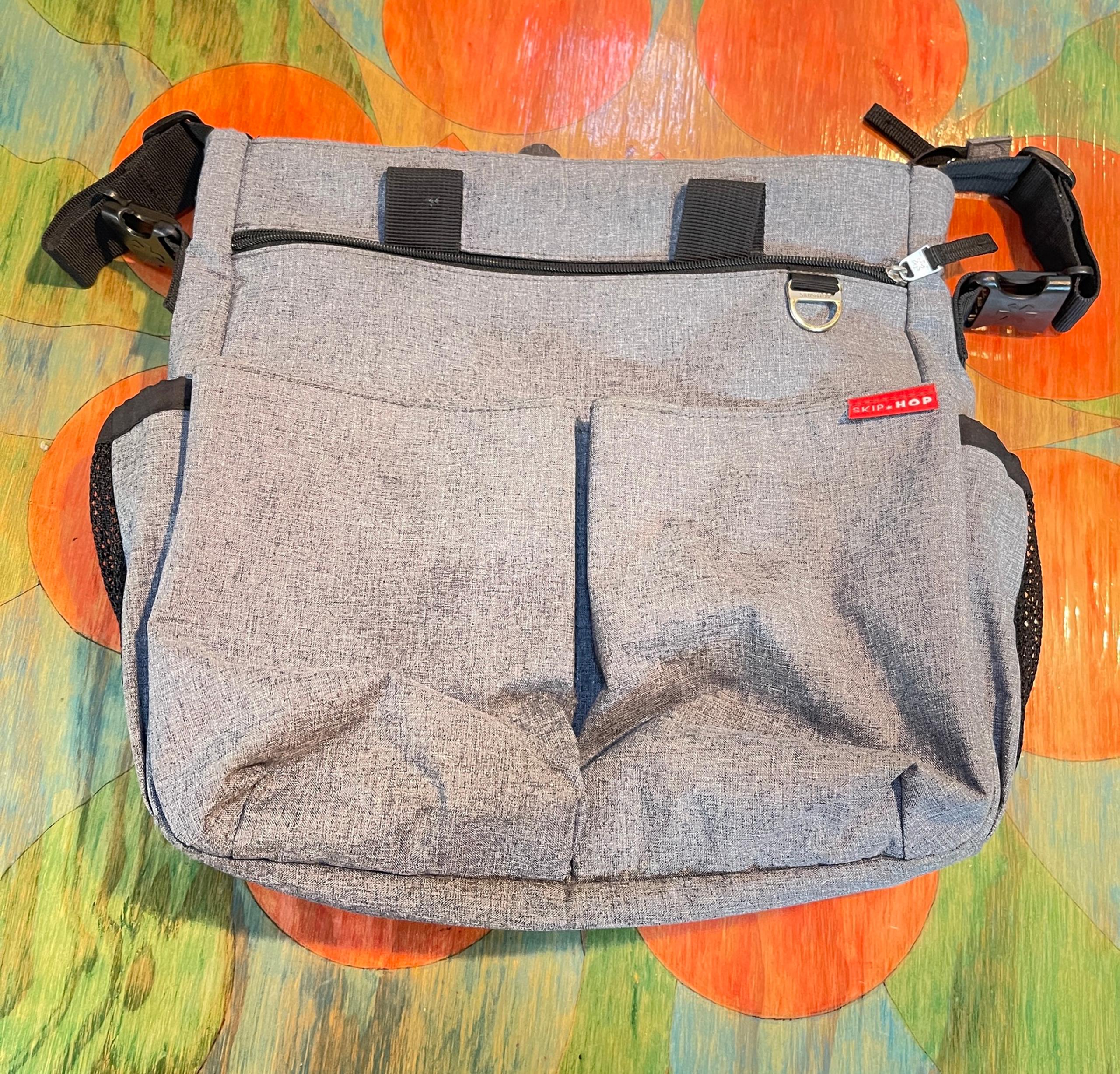 Skip Hop Diaper Bag - Gray - Multiple Pockets. Please check measurements and pic