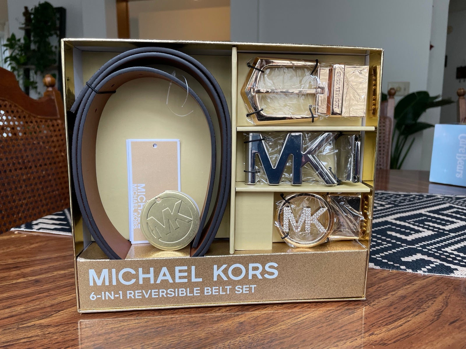 Michael Kors A Reversible Belt with 3 Buckles W MK Logo Accent. New