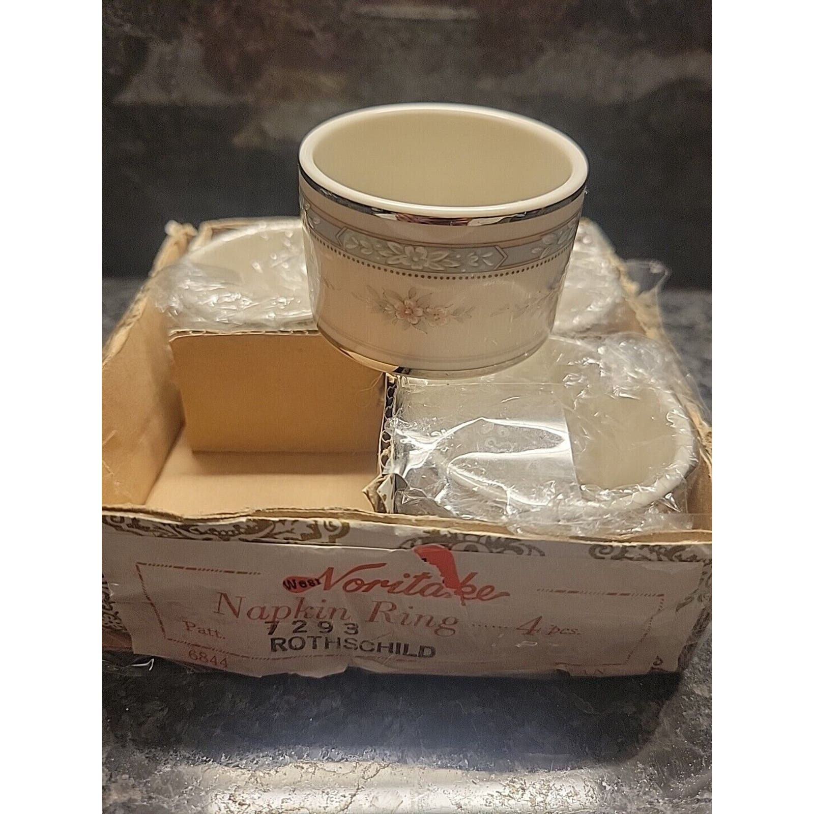 Noritake Rothschild 4 Piece Napkin Rings, Original Box Not Used Vintage 1293