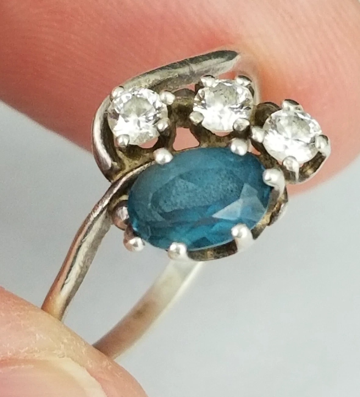 1950's size 7.5 sterling silver & blue topaz ring 925 ESTATE SALE