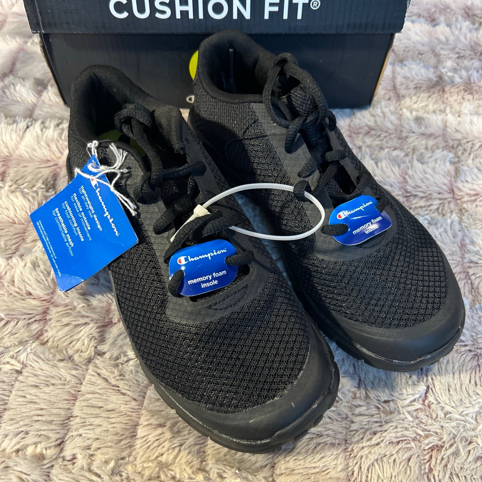 Champion all black kids sneakers size 4.5