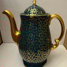 Elegant Vintage Sadler Burslem England Blue Gold 6-cup teapot.