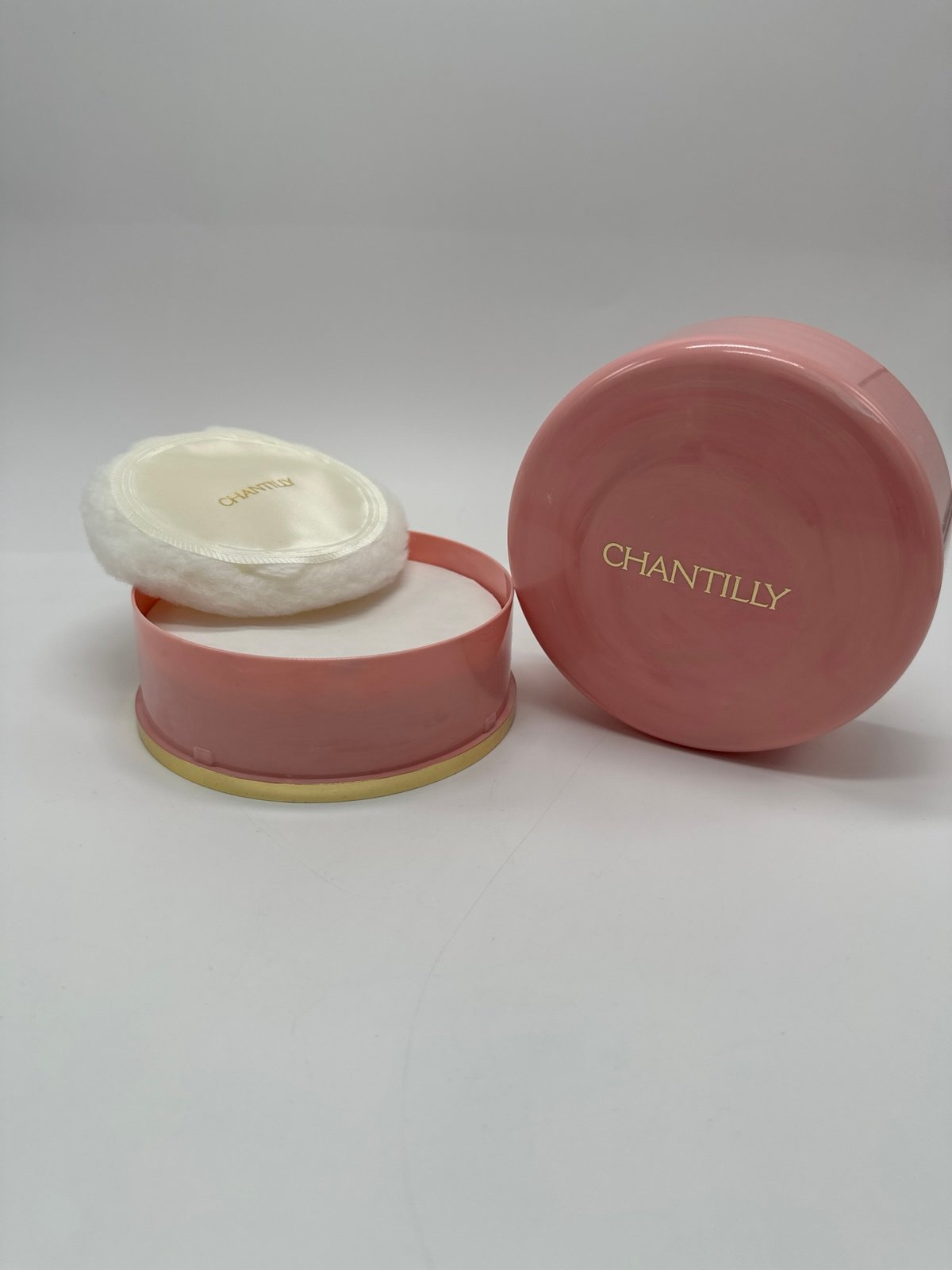 Vintage Chantilly Dusting Powder by Dana 5oz