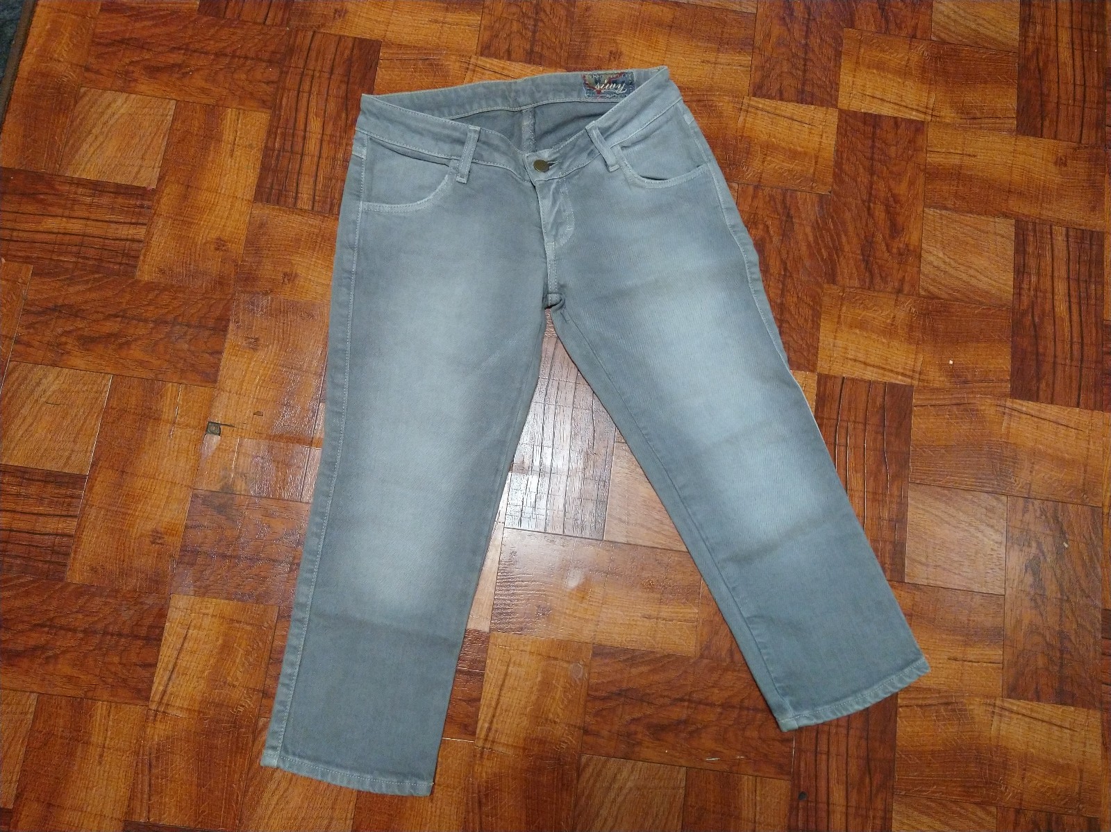 Siwy Penny Cropped Contoured Capri Light Gray Jeans Women's Size 25
