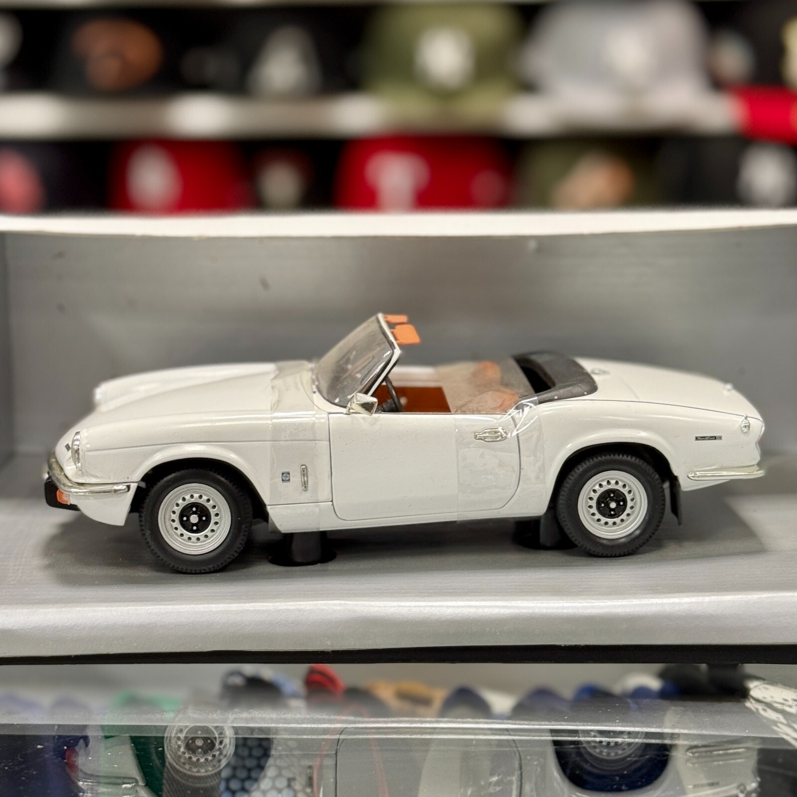 1/18 1970 Triumph Spitfire Open Convertible White Chronos | New | Stand Only