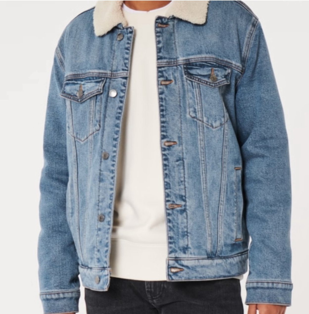 Hollister men’s Sherpa lined denim jacket size small