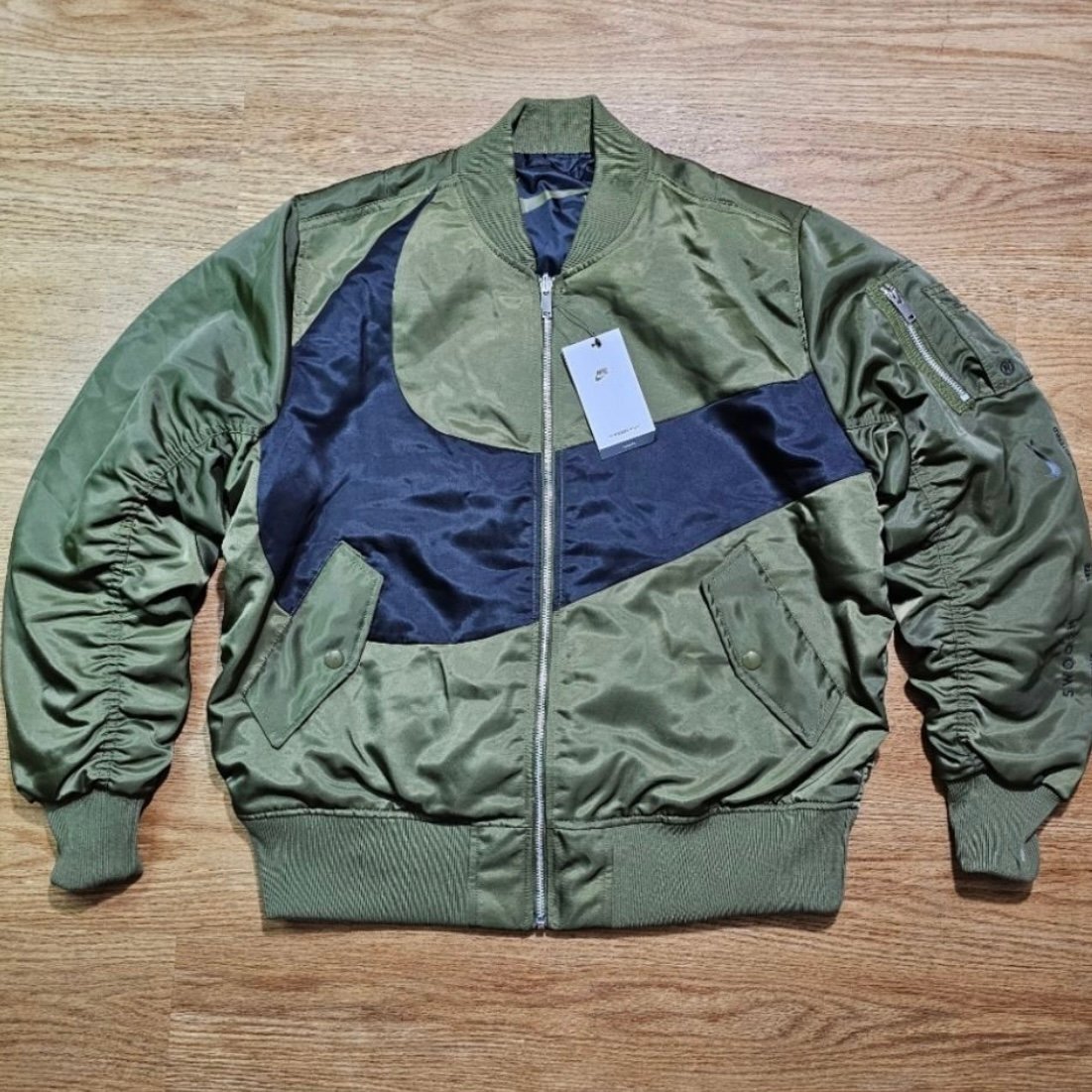 Size Small - Nike NSW Swoosh Therma-Fit Reversible Bomber Jacket - DD6055-326