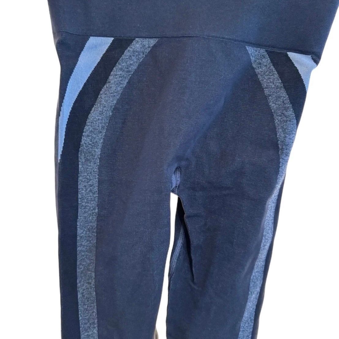 New SPANX 50232r Graphite Look At Me Now Seamless Track Stripe Leggings Size S