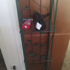Vine medal shelf