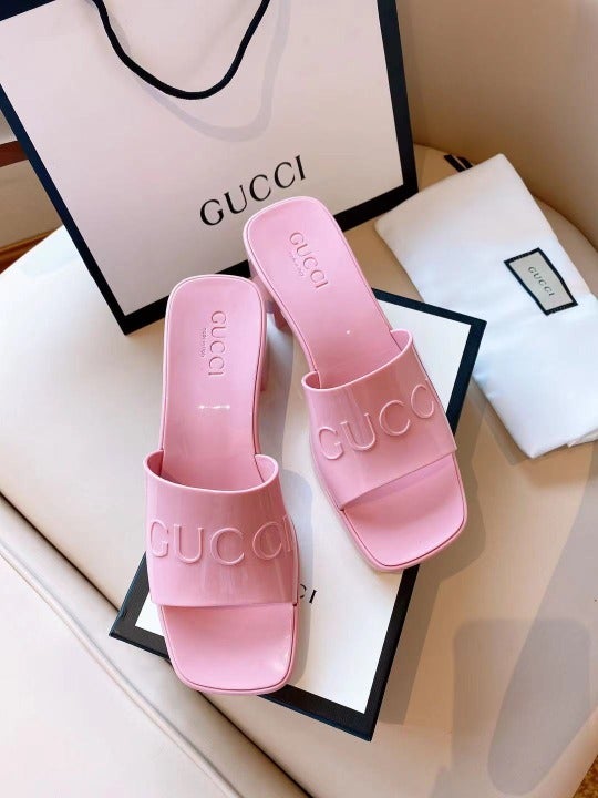 womens pink gucci slides
