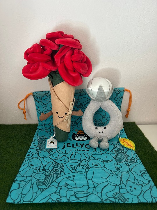 Jellycat Amuseables Rose Bouquet + Diamond Ring NWT Fast Shipping