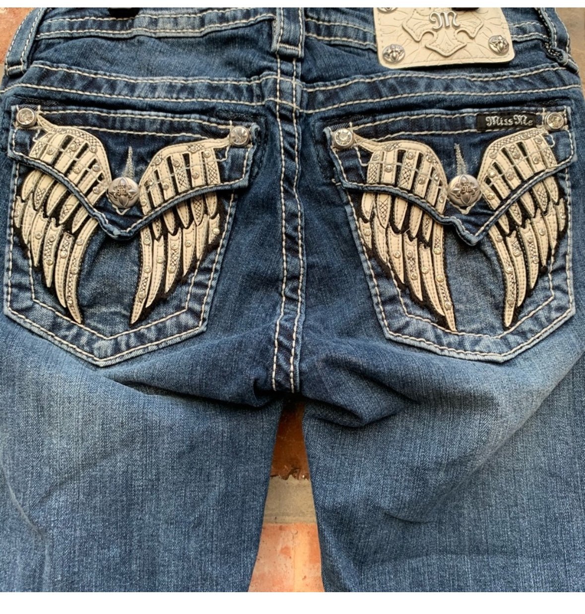 Miss me mid-rise cuffed Capri jeans