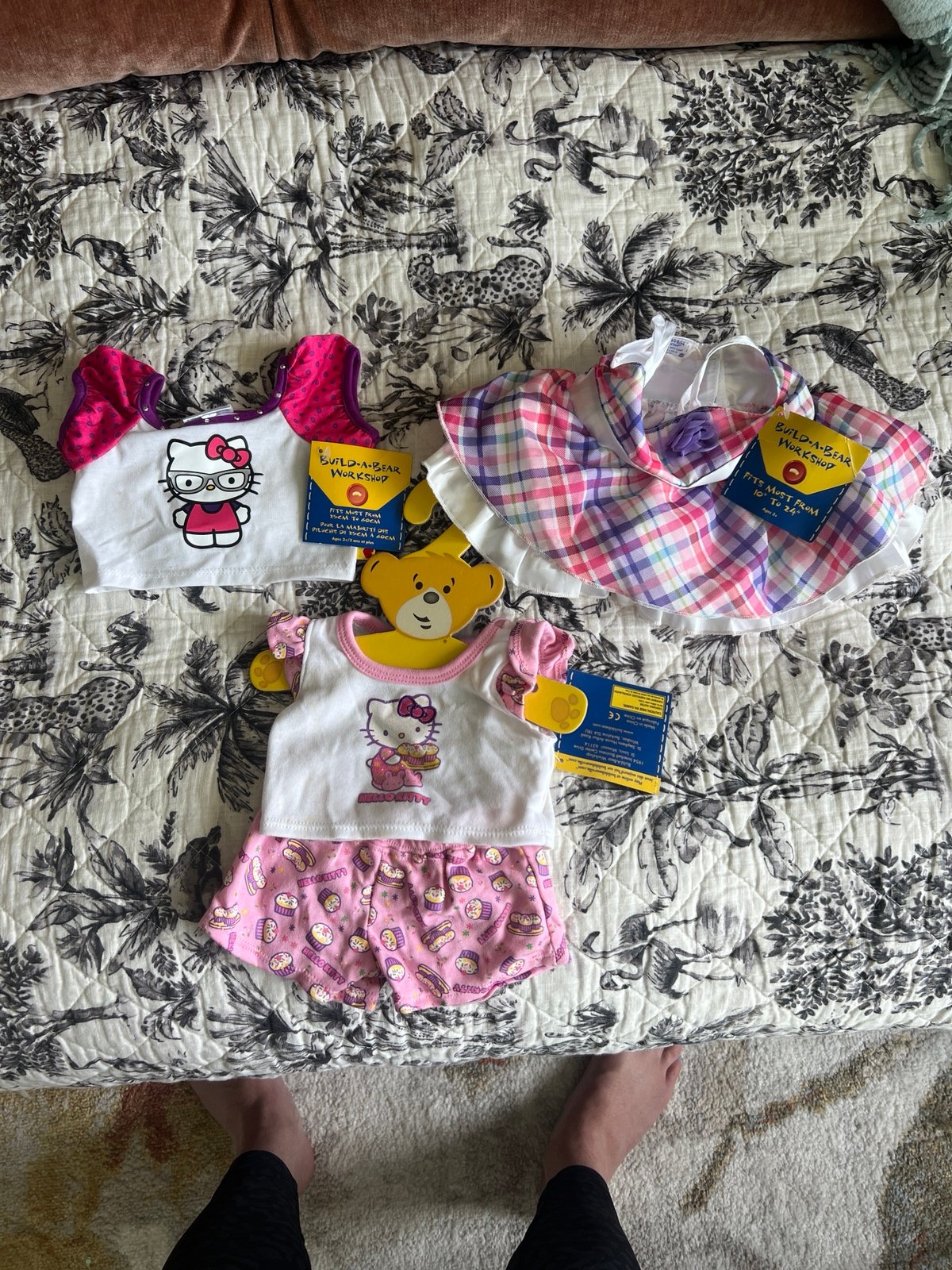 Build a bear bundle hello kitty ON HOLD