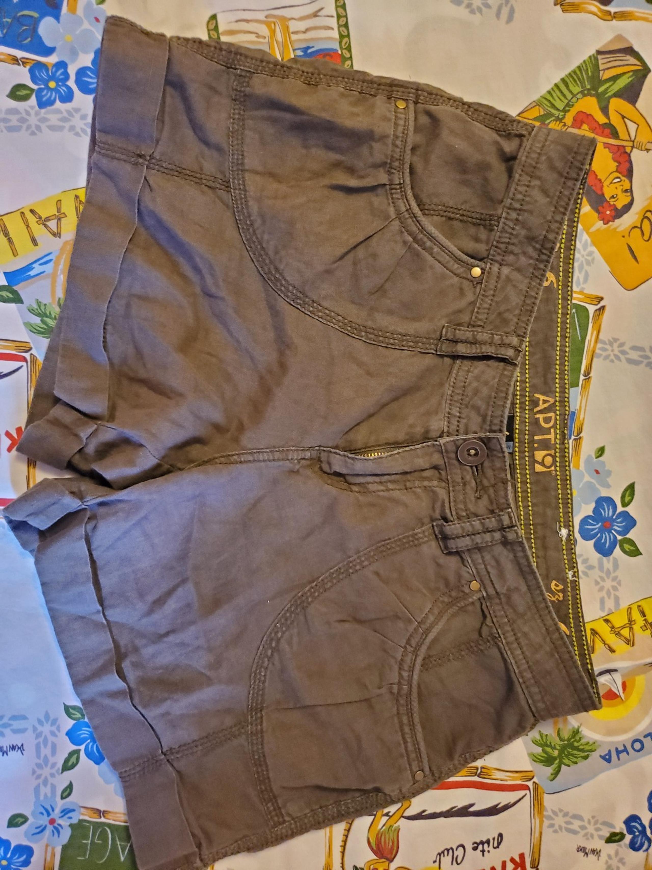 Apt 9 Modern Women's Size 8 Shorts Great Condition