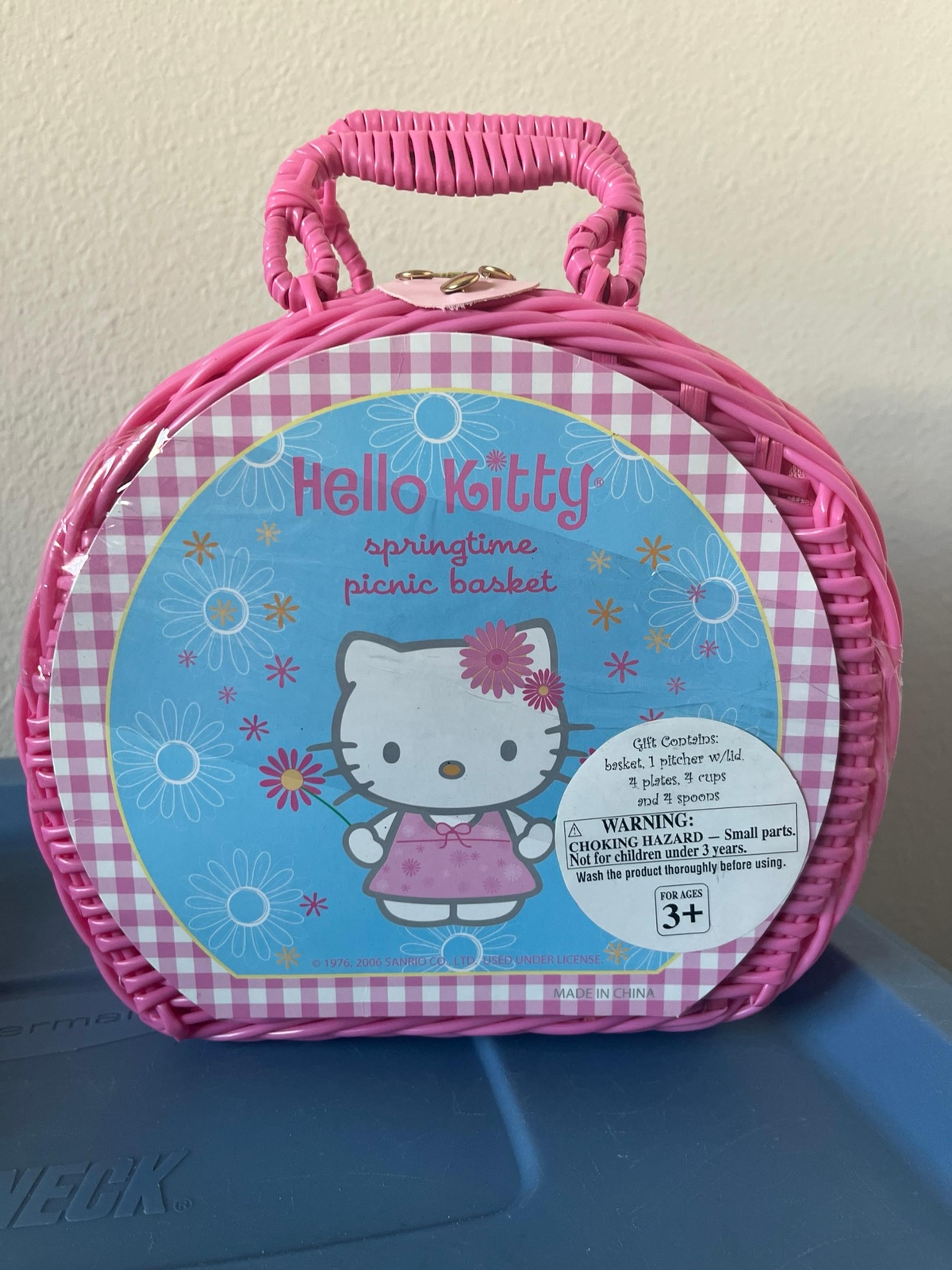 Hello Kitty picnic basket