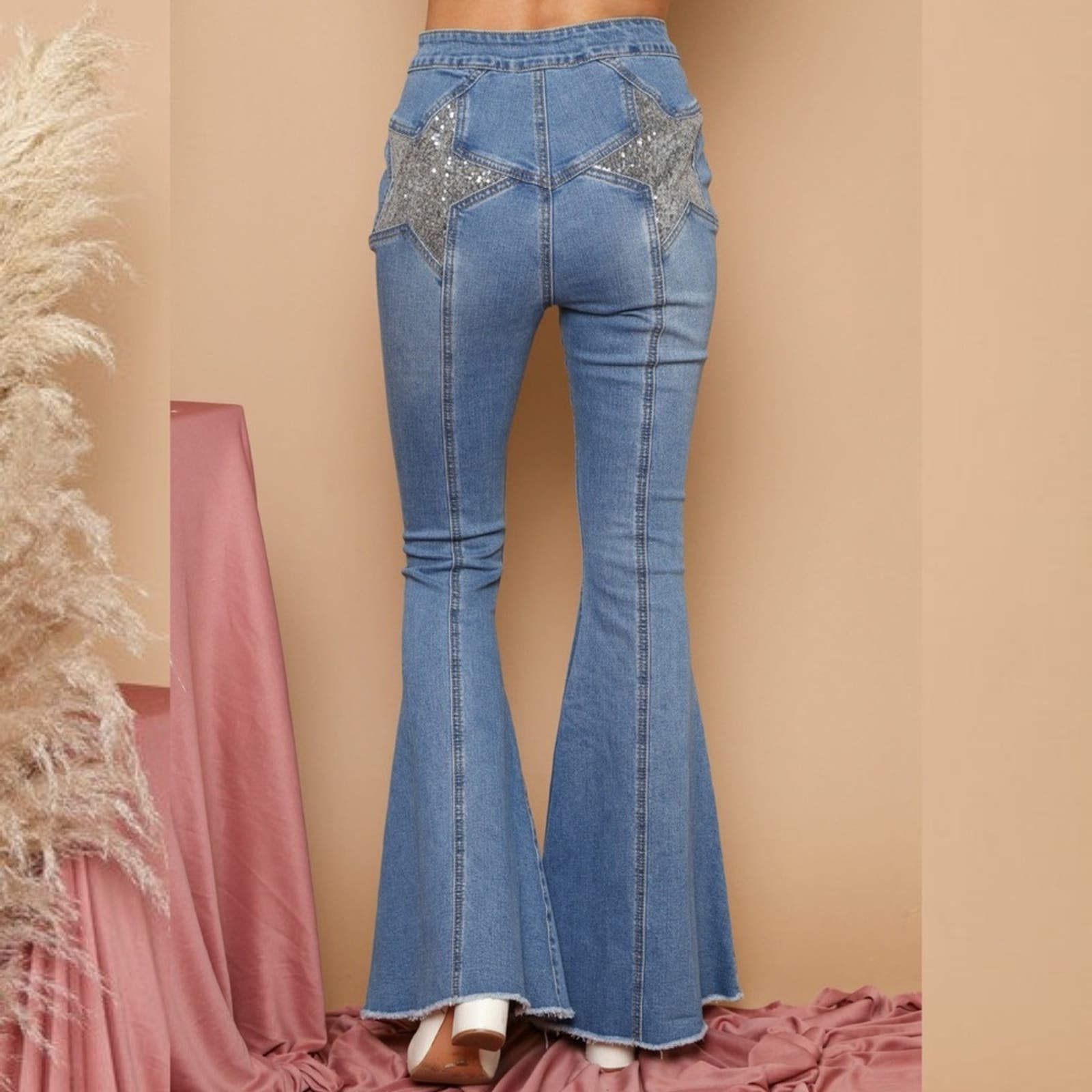 PEACH LOVE CALIFORNIA Star Sequin Bell Flare High-Rise Jeans Women’s Size Medium