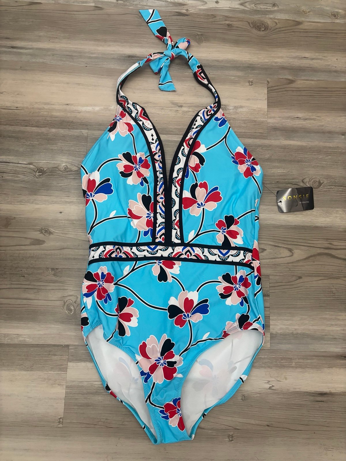 Sonsie NWT One Piece Halter Style Swim Suit with Removable Pads Size 18w