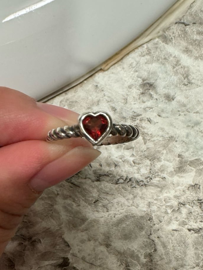 James Avery Garnet Gemstone Heart Twisted Wire Ring