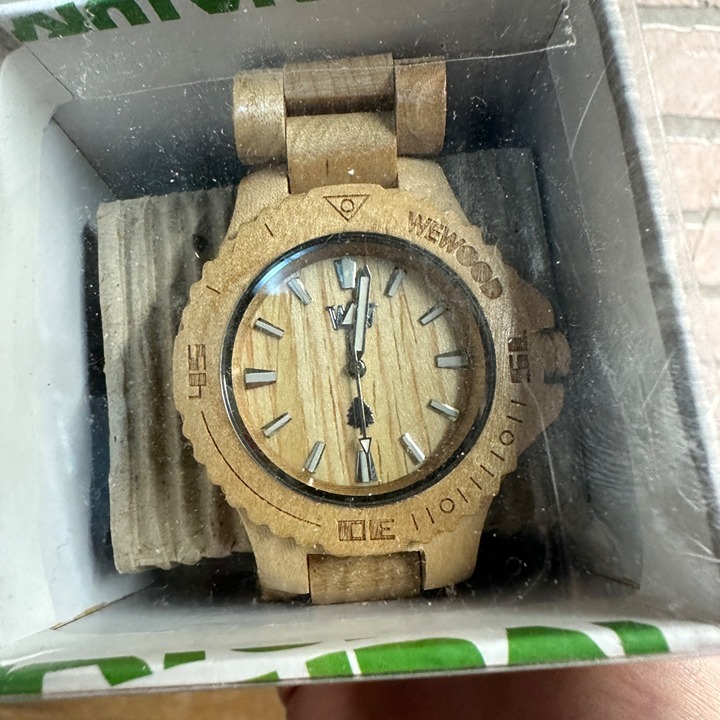 WeWood Beige Men's Date Watch Wristwatch NEW in Box NIB