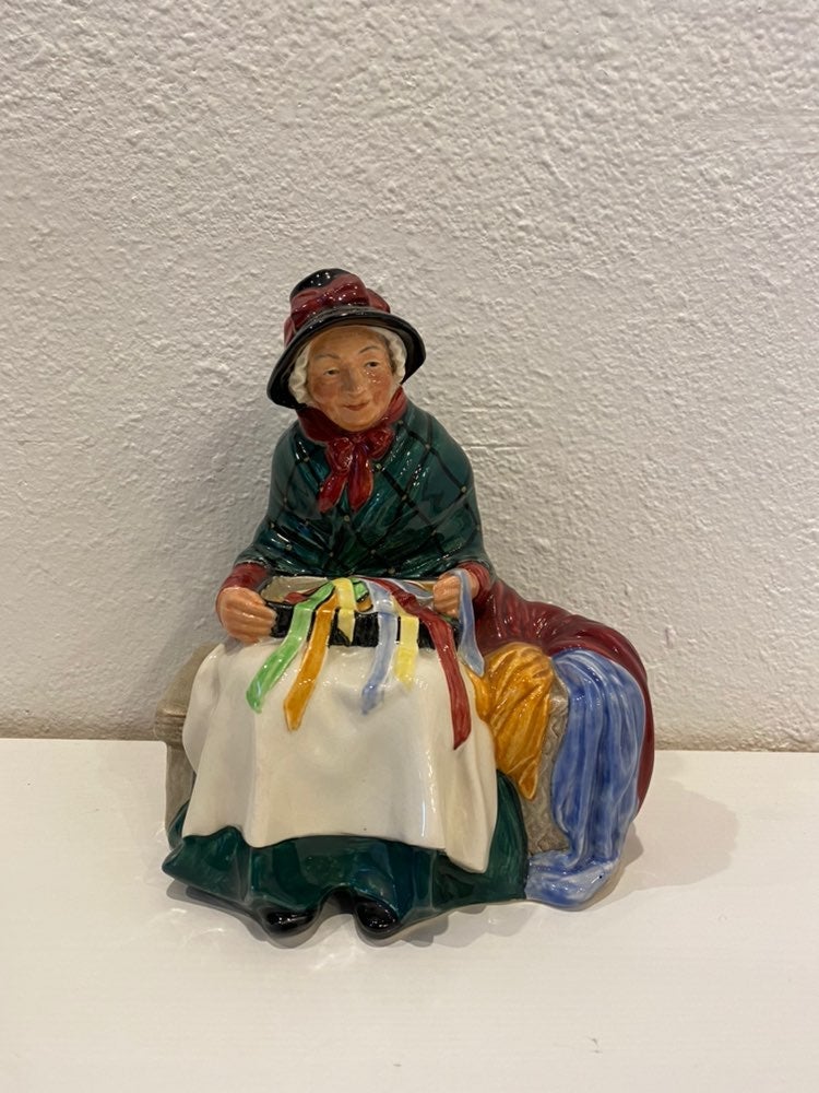Royal Doulton Silks and Ribbons HN 2017