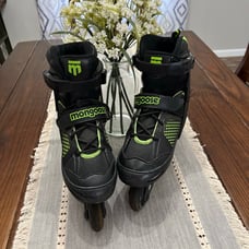 MONGOOSE mens hook & lock lace up black Abec 5 rollerblades adjustable sizes 5-8
