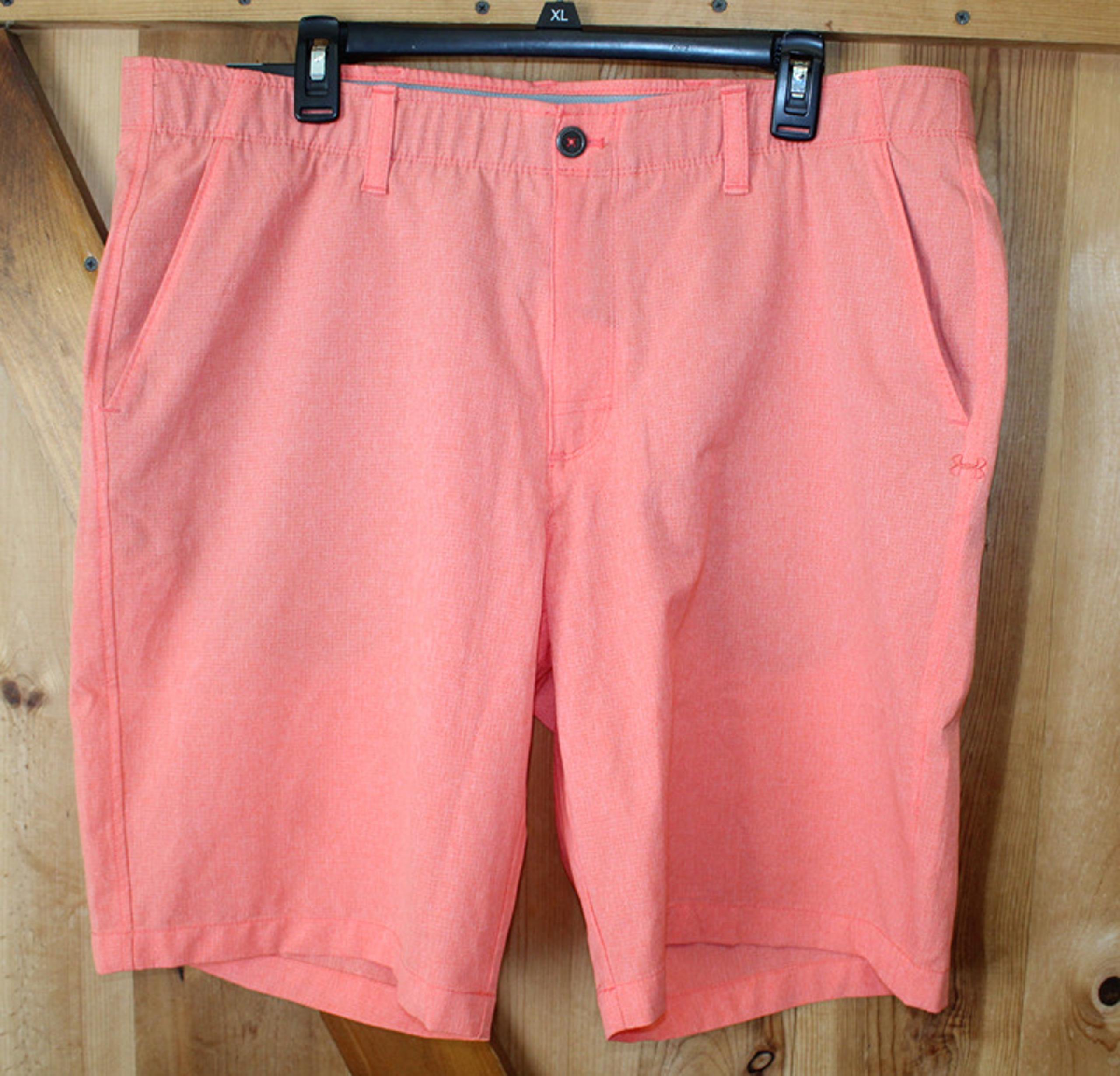 Under Armour ~ Shorts ~ Golf Casual ~ Peach ~ Men's Size 40 ~ Brand New