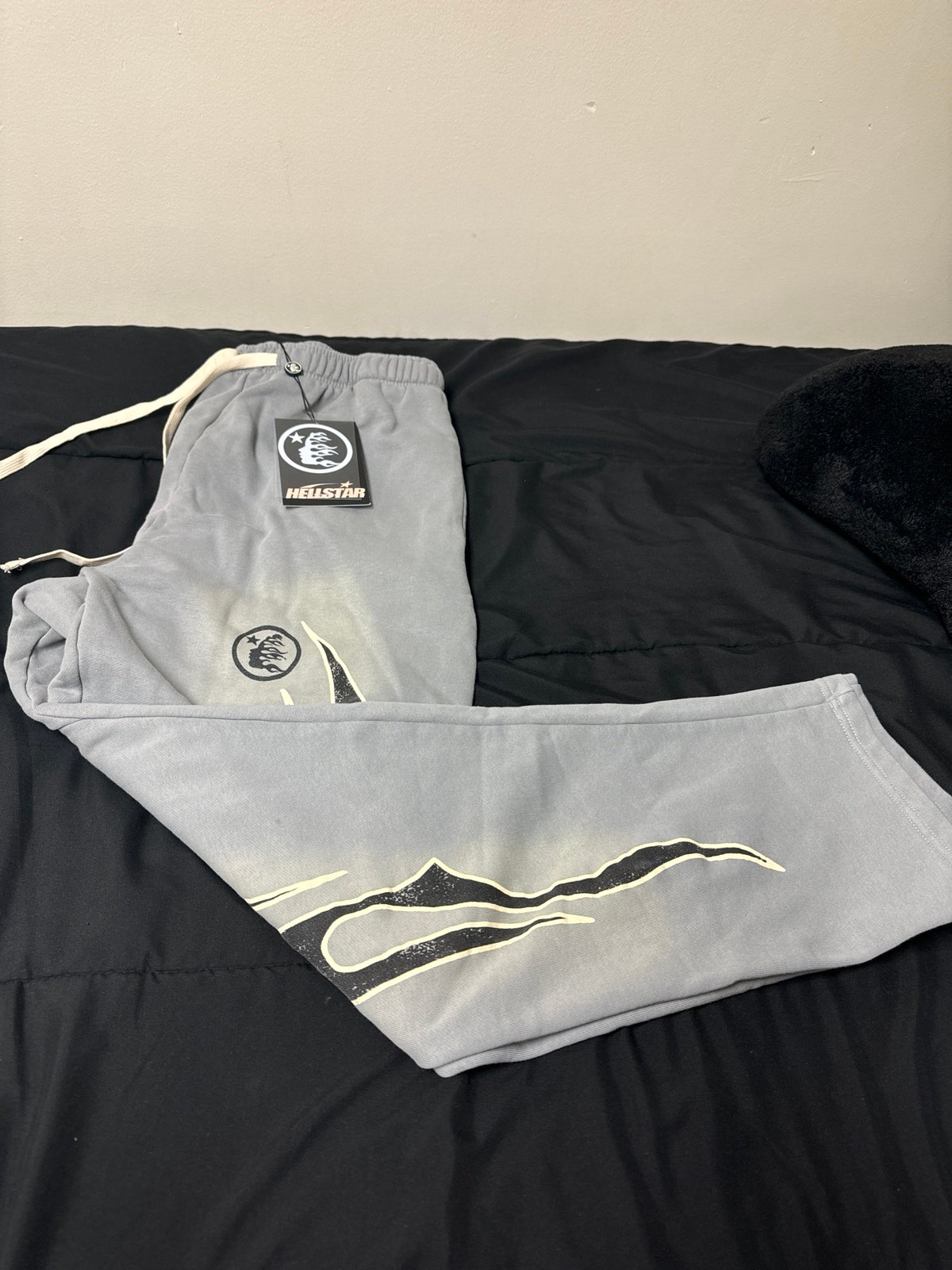 Brand new Hellstar sweatpants
