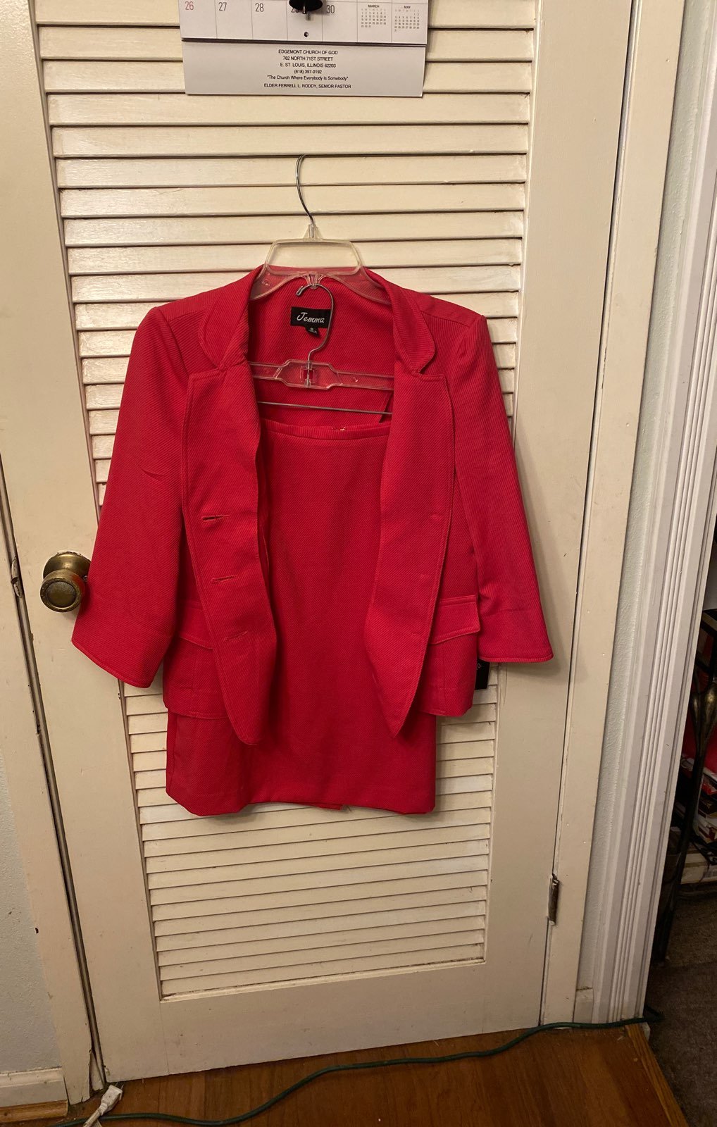 Skirt suit
