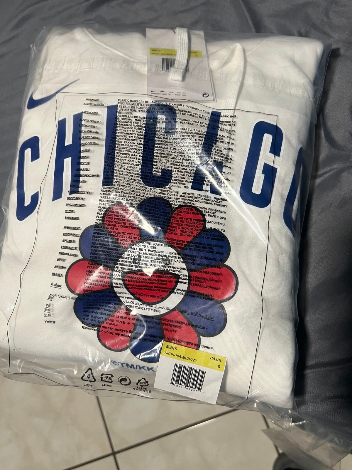 Murakami MLB Nike cubs hoodie size Small brand new