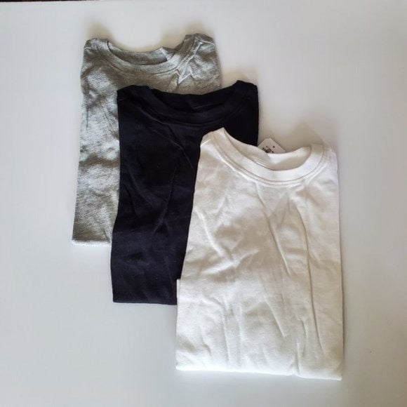 NEW Old Navy Boys Girls Solid Long Sleeve T Shirts 3 Pack. Size 3T. NWT.