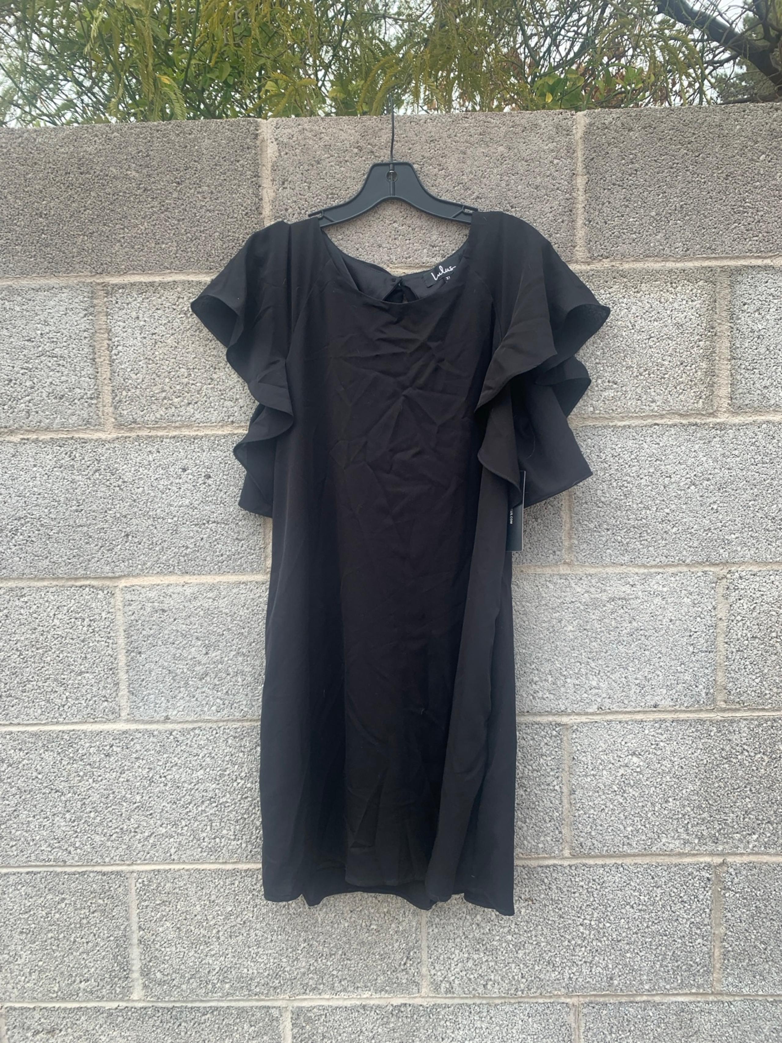 Lulus Lookin' Cute Black Shift Dress XL Flutter Sleeves Pockets Keyhole Back