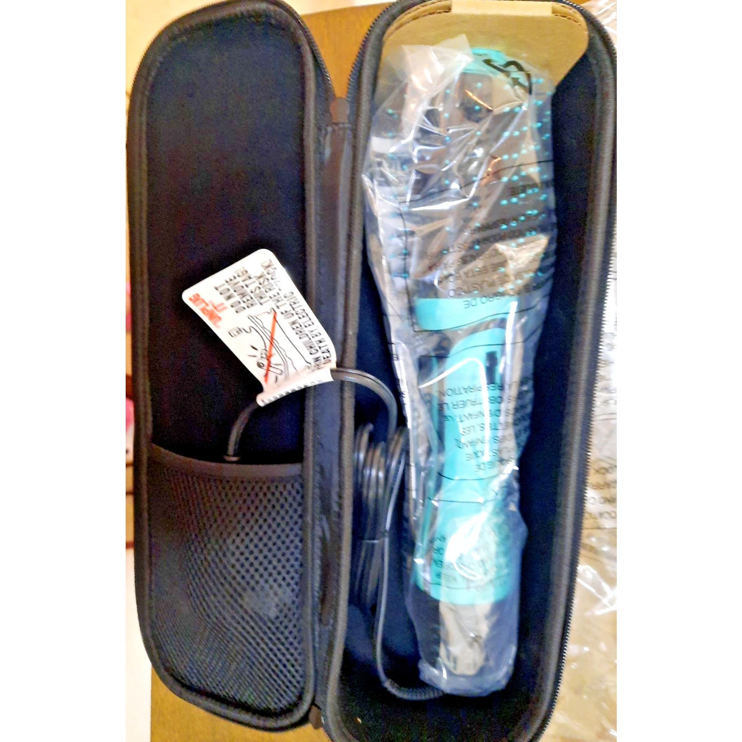 Professional Revlon Two In One Styler With Professional carrying Case NiB mint