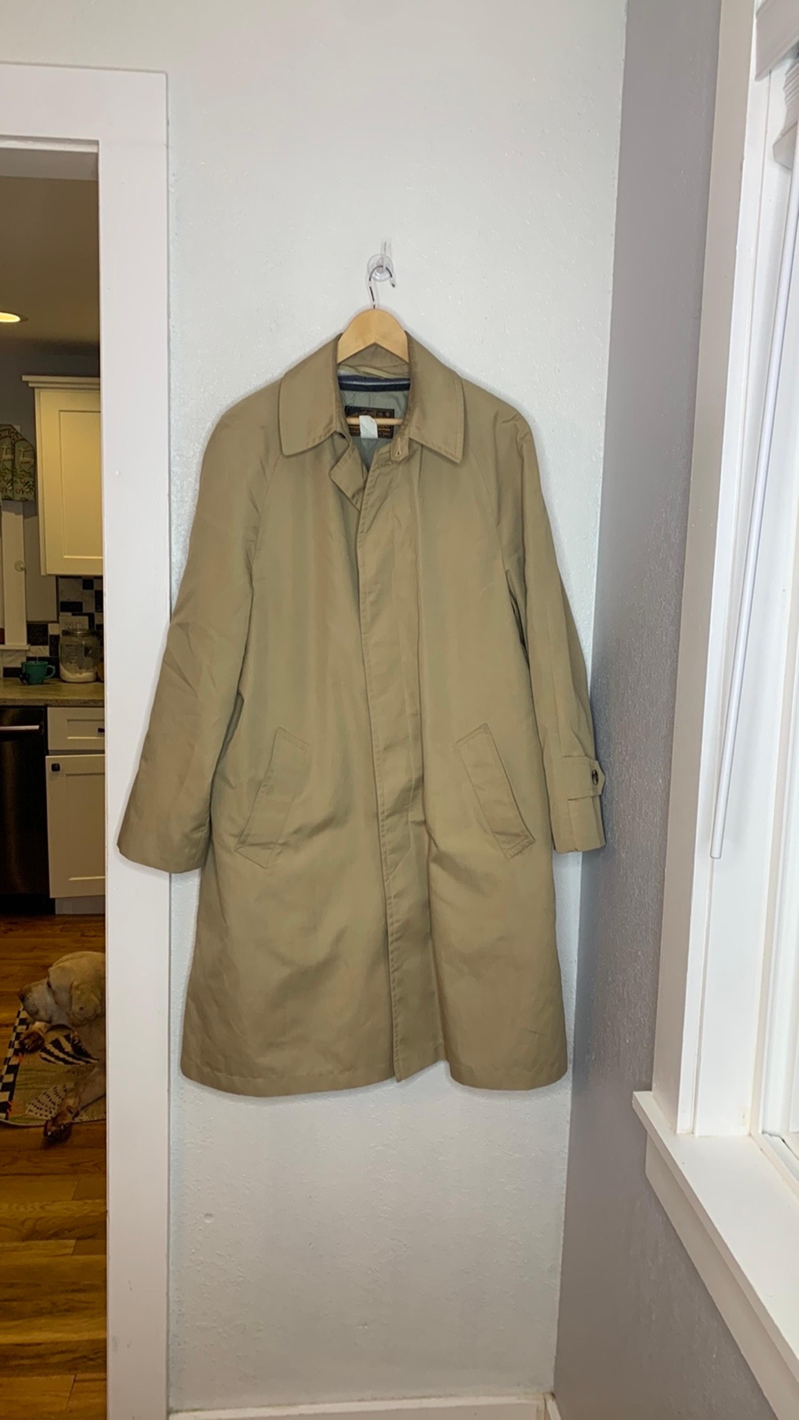Eddie Bauer tan trench coat removable goose down insert button closure