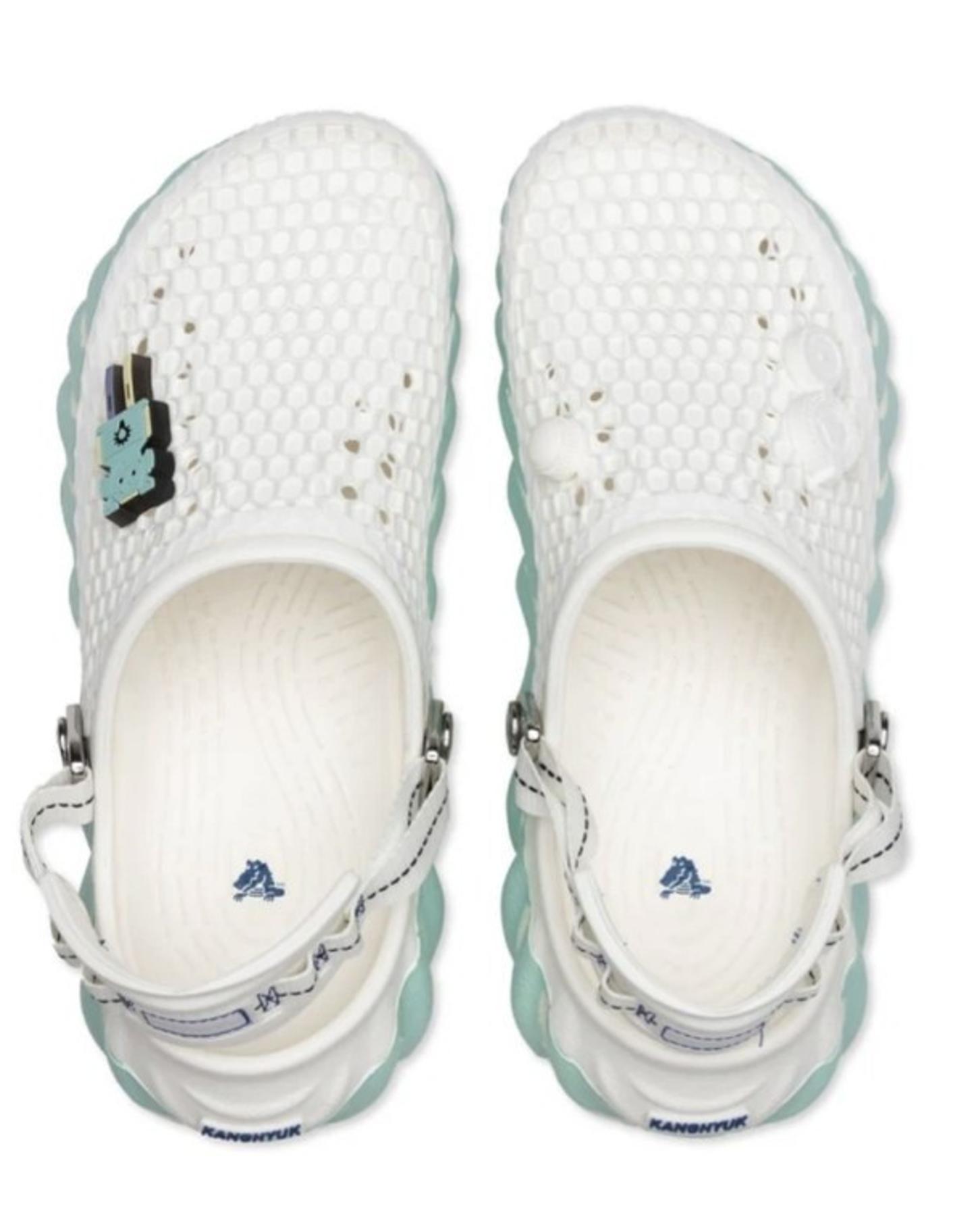 CROCS X KANGHYUK ECHO CLOG - WHITE/AQUA - Men 5 / Women 7