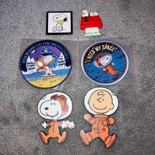 PEANUTS SNOOPY CHARLIE BROWN SPACE ASTRONAUT NASA MAGNET PATCH LOT (6)