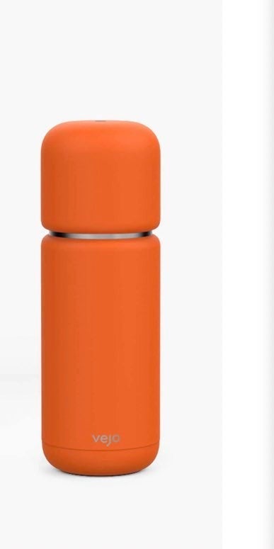 Orange vejo blender with charger