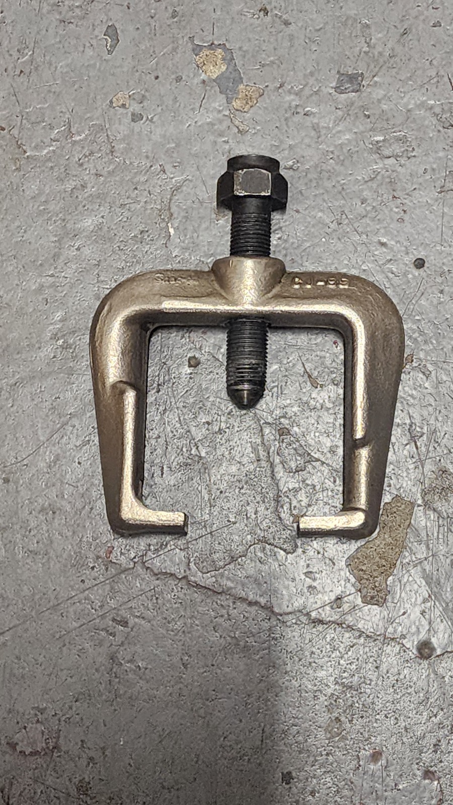 SNAP ON CJ89 Pitman Arm Puller (Domestic Cars/ Light Trucks) USA