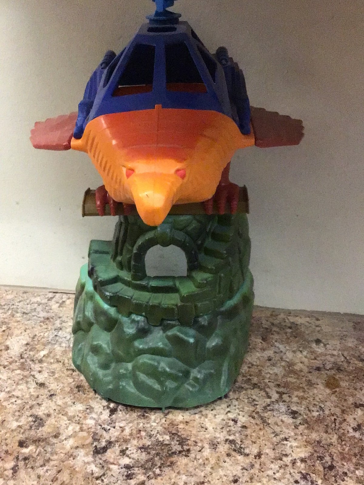 Motu talon fighter on point dread