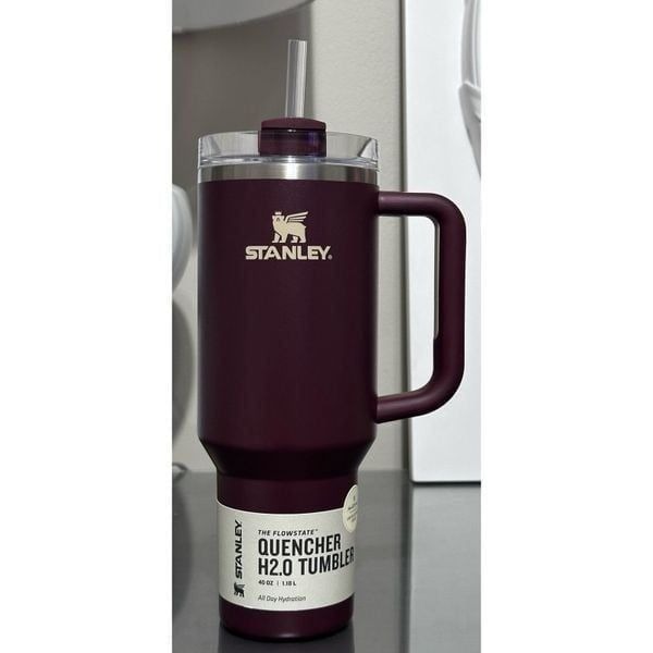 NWT LIMITED EDITION Stanley Quencher H2.0 FlowState Tumbler 40oz, CABERNET RED