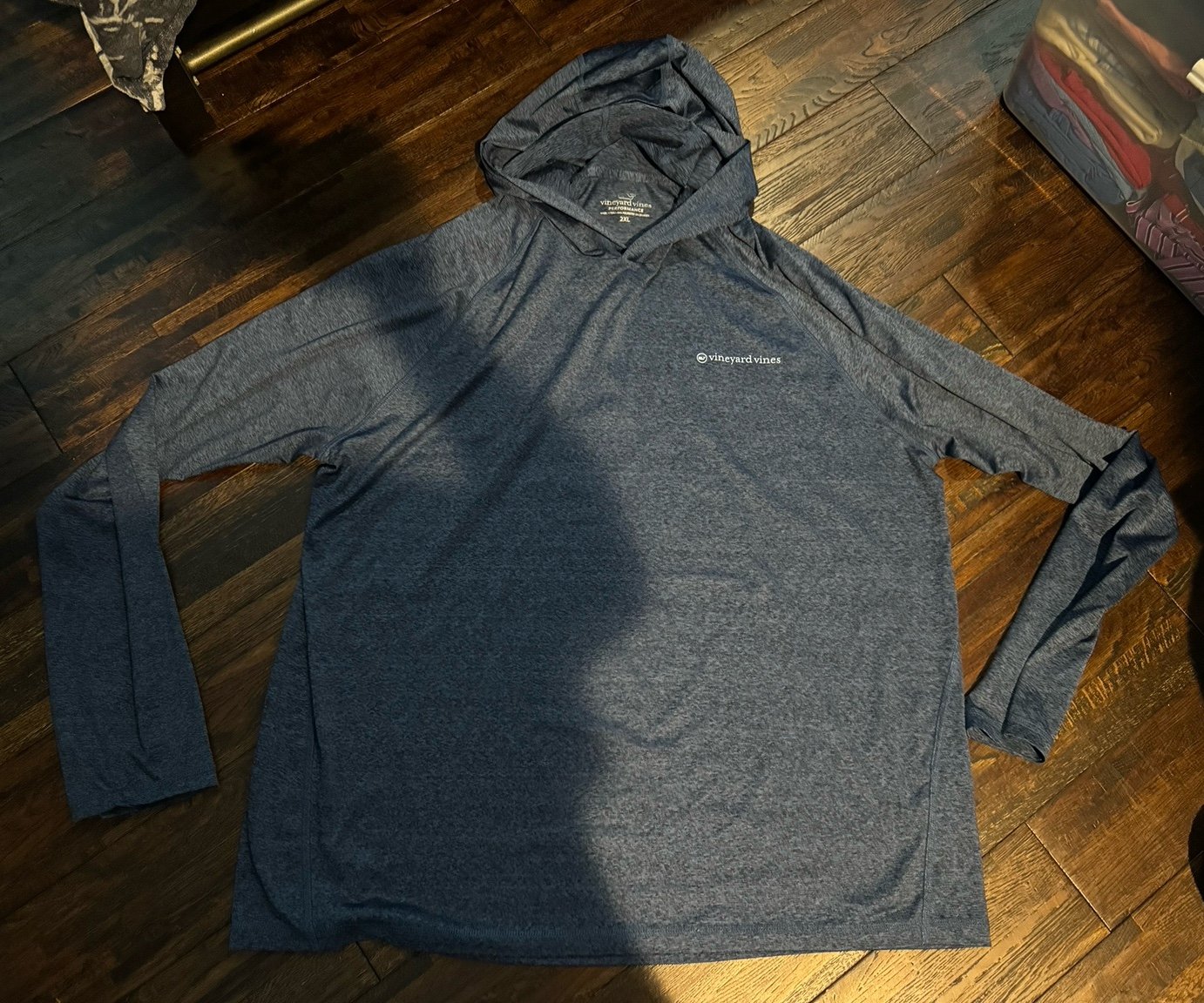 Vineyard Vines Men’s Blue Hoodie Rash Guard Shirt
