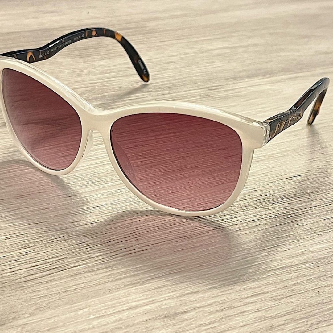 NEW Vintage Betsey Johnson White & Tortoise Cat Eye Sunglasses