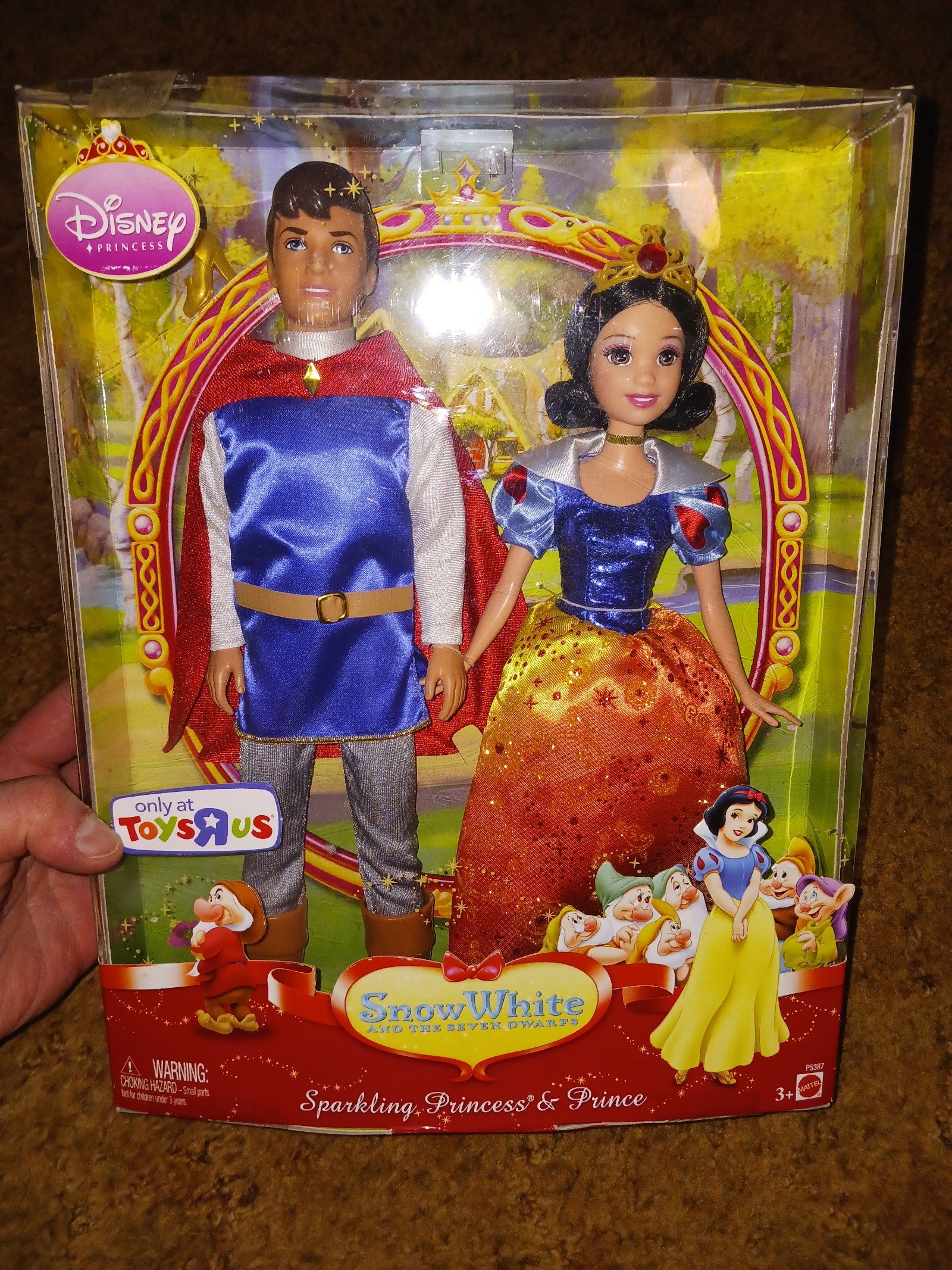 Disney princess Toys R Us exclusive sparkling princess and prince