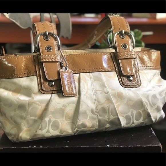 Coach Ivory Soho Pleat Optic Sig C Hobo!
