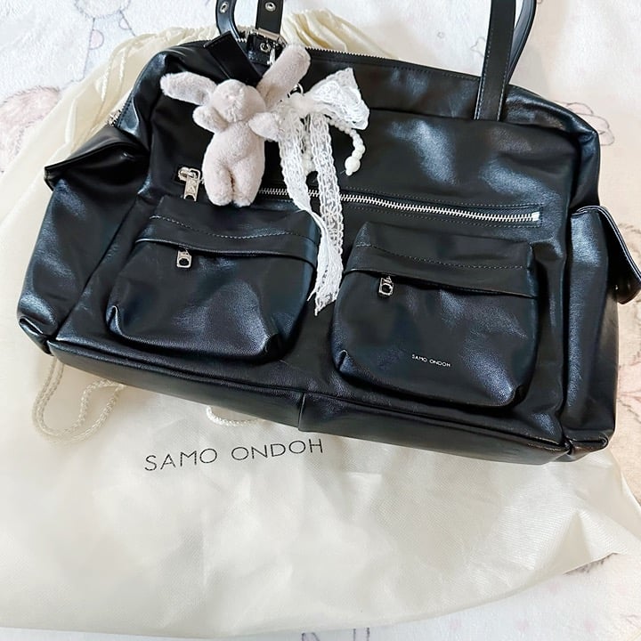 samo ondoh pocket utility bag L nappa black bag