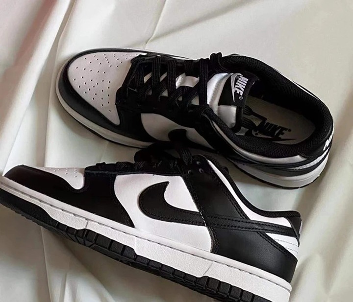 Nike Dunk Low Black White Size 5.5