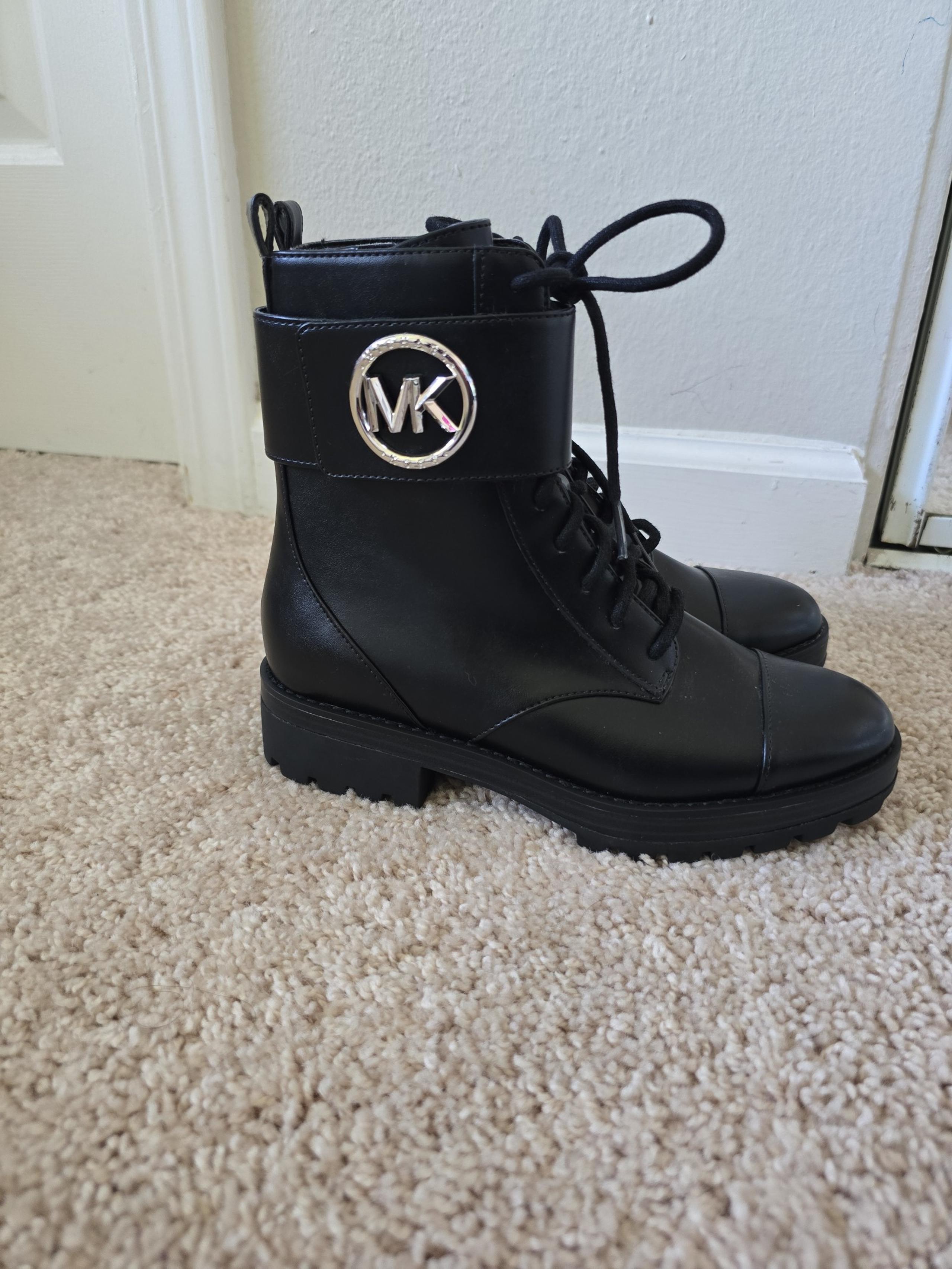 Michael Kors Womens Tatum Combat Boots Faux Leather Black Lace Up Block Sz 5.5M