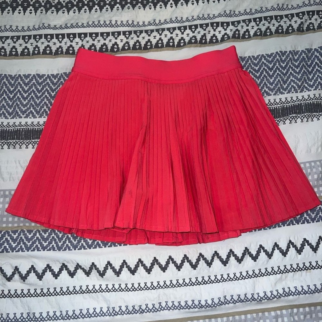 Lululemon Mesh Pleats Mid-Rise Mini Tennis Skirt size 2