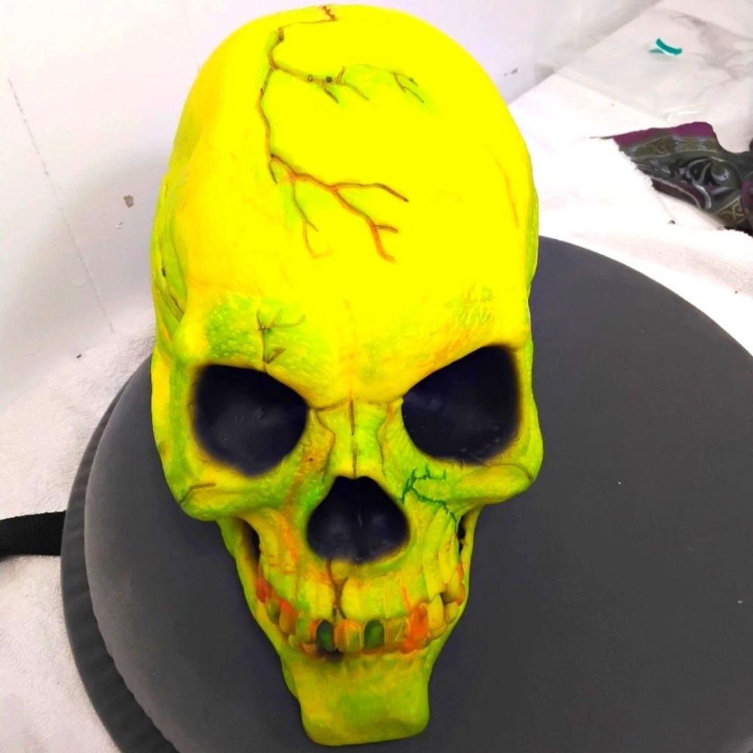 Laxtex Rubber Neon Skull